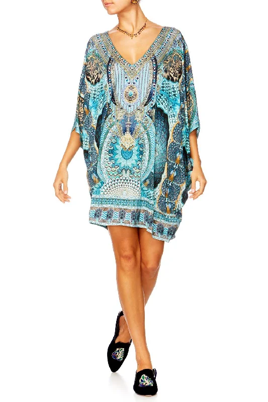 BAT SLEEVE DRESS TURN ON THE CHARM