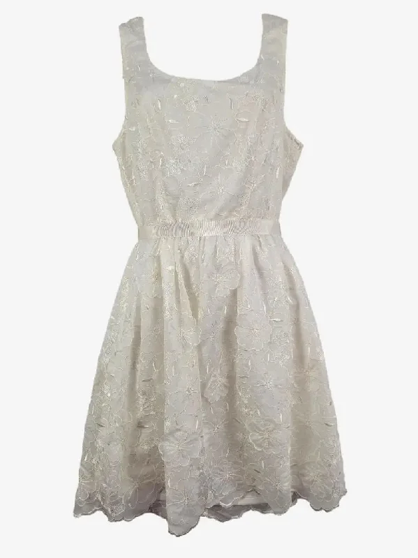 Review Poppy Applique Open Back Dress Size 12