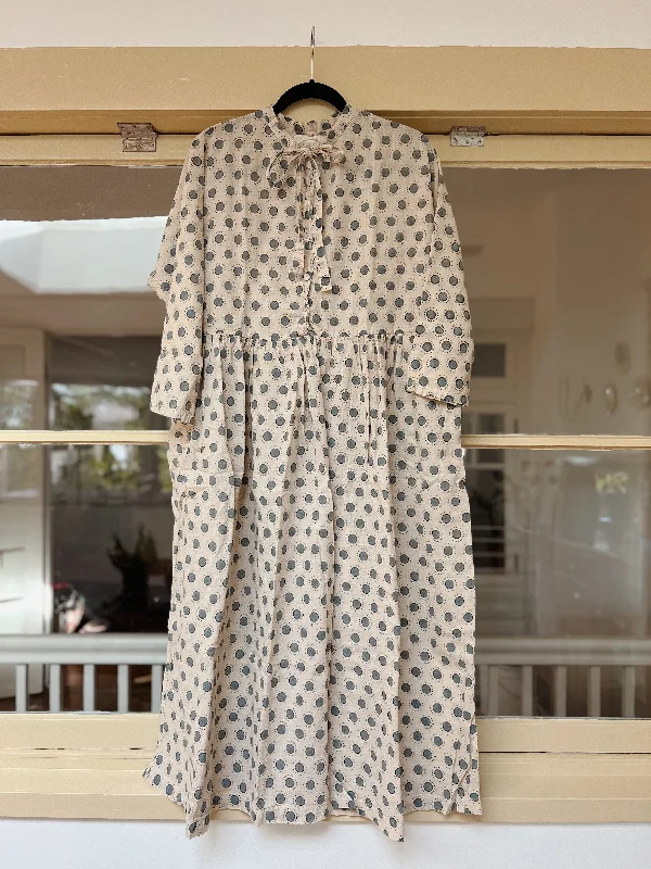Auntie Oti | Big Dot Tie Dress