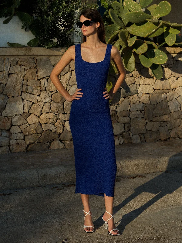 Sadie Textured Maxi Dress Stylish Maxi Dress with Frills