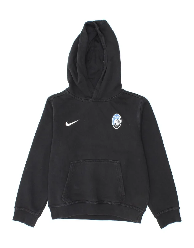 NIKE Boys Atalanta 1907 Hoodie Jumper 8-9 Years Small Black Cotton Hoodie with Distressed Vintage Worn NIKE Boys Atalanta 1907 Hoodie Jumper 8-9 Years Small Black Cotton Hoodie with Distressed Vintage Worn